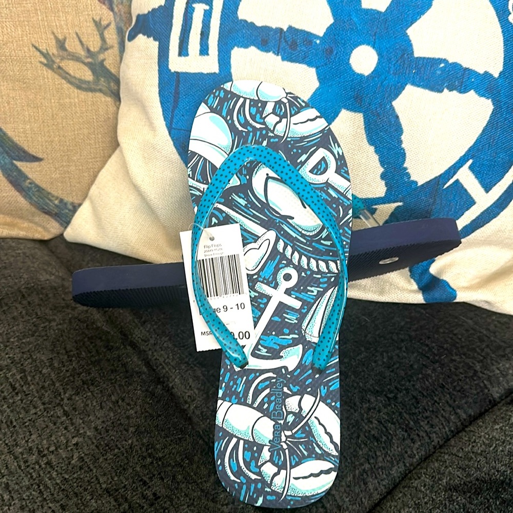 Vera Bradley Flip Flops NWT - Picture 3 of 5